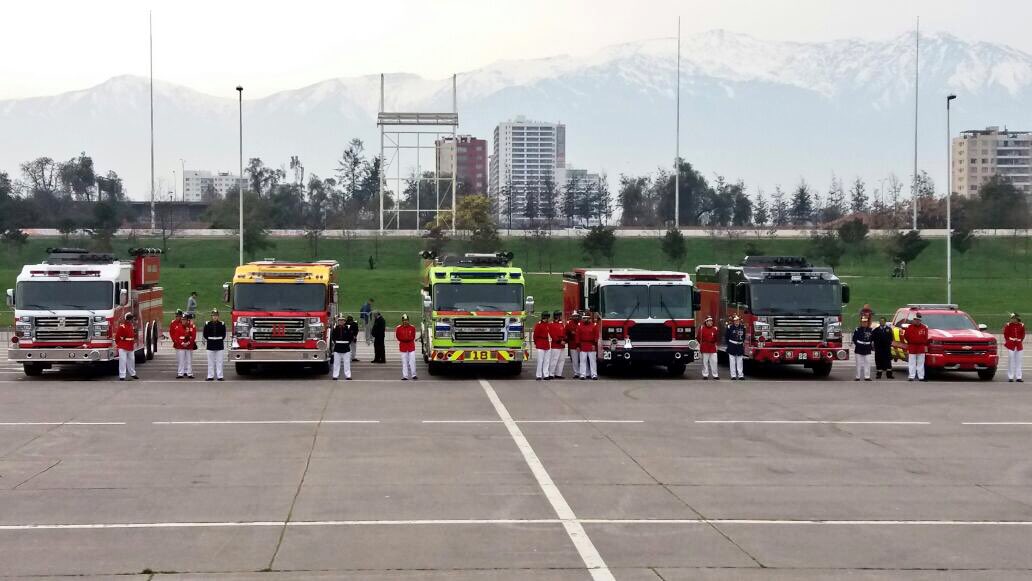 cbsantiago's tweet photo. Una de las postales que dejó la ceremonia en el Parque O'Higgins. 6 nuevas máquinas CBS al servicio de la comunidad. https://t.co/r82AJB0cBi