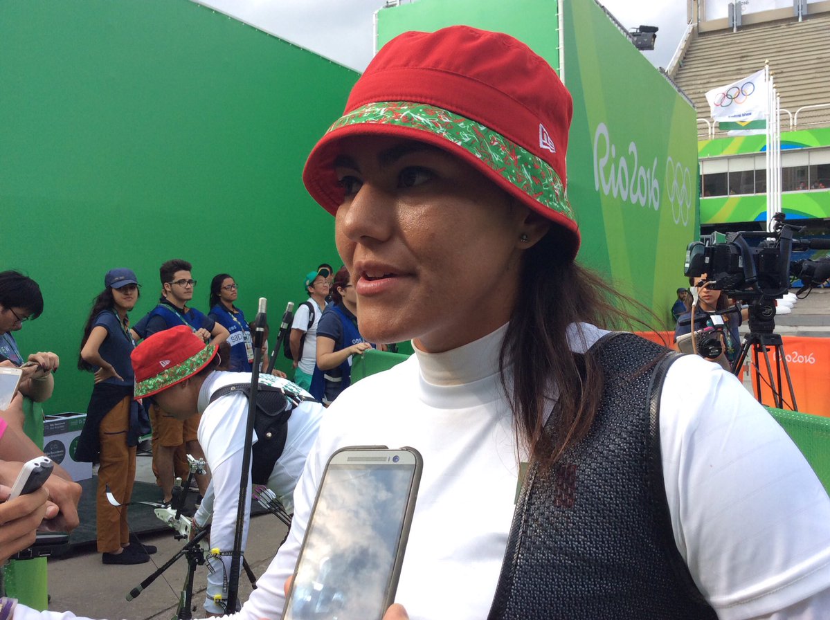 "Las tres tiramos bien, solo que al final el viento cambiaba de dirección" Alejandra Valencia

Vía: <a href="/heliodoroh/">HELIODORO HOLGUIN</a>