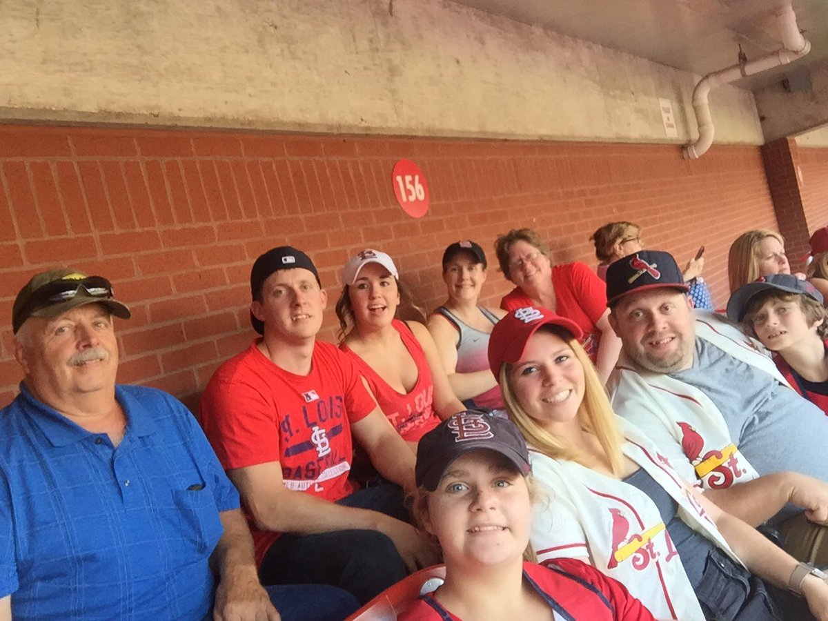 andi_atherton's tweet photo. We drove all the way from New York for this!! Woo!! #STLcards https://t.co/mviaDyOGRd