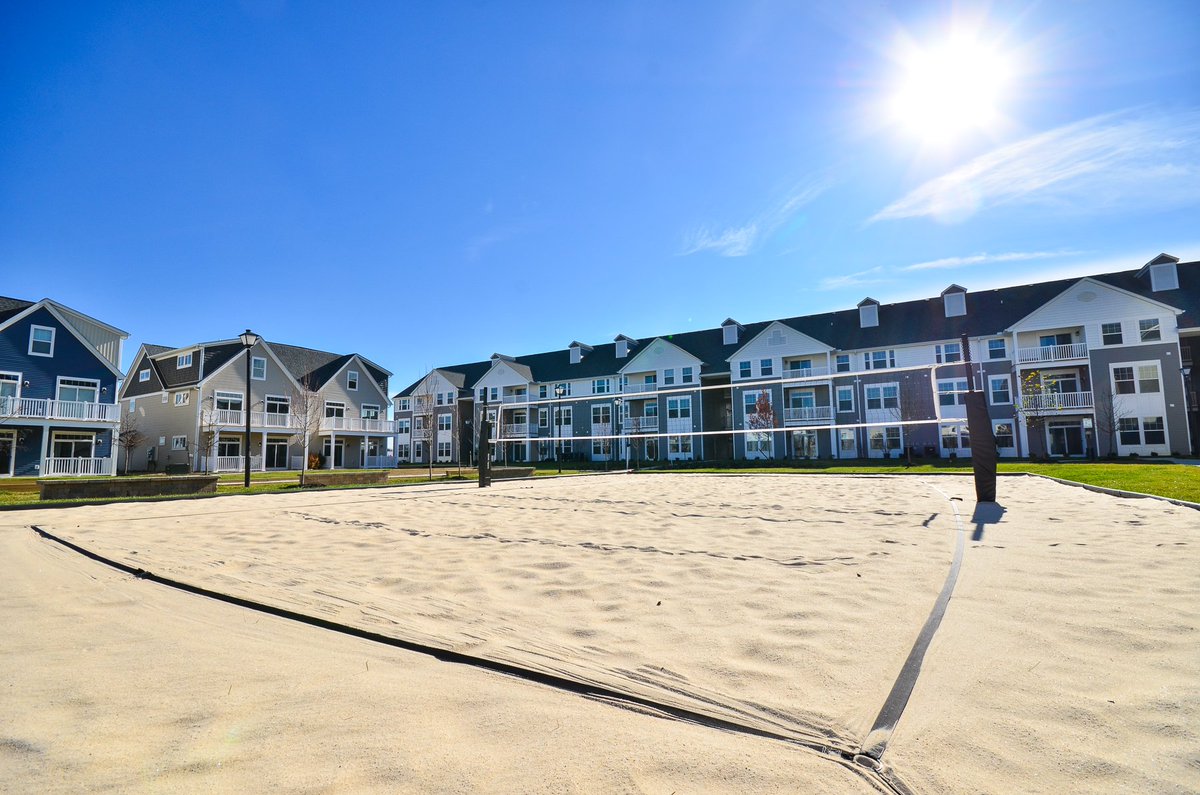 LiveAtLinworth_'s tweet image. Join us August 21st for the Vision Communities Resident Volleyball Tournament! @LiveAtLinworth_ @LiveAtTuttle