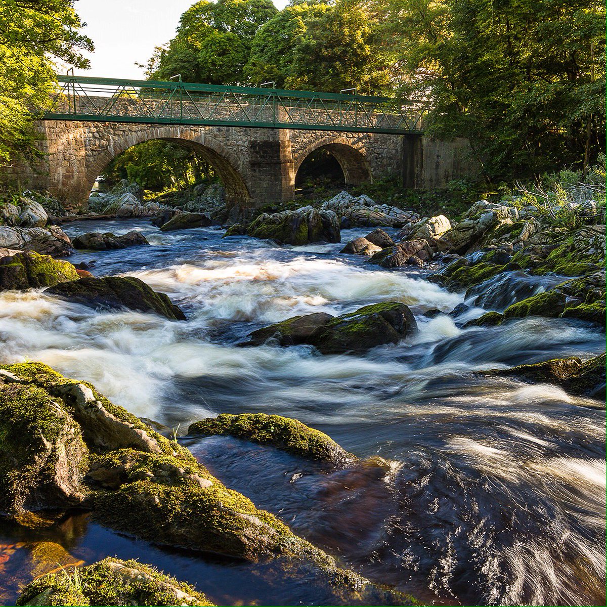 chrisgrieve01's tweet photo. A shot from upstream of the Bridge of Feugh, Banchory. #Banchory #feugh #scotland #waterfall #droppedfilters :) https://t.co/wCsMHim5N0