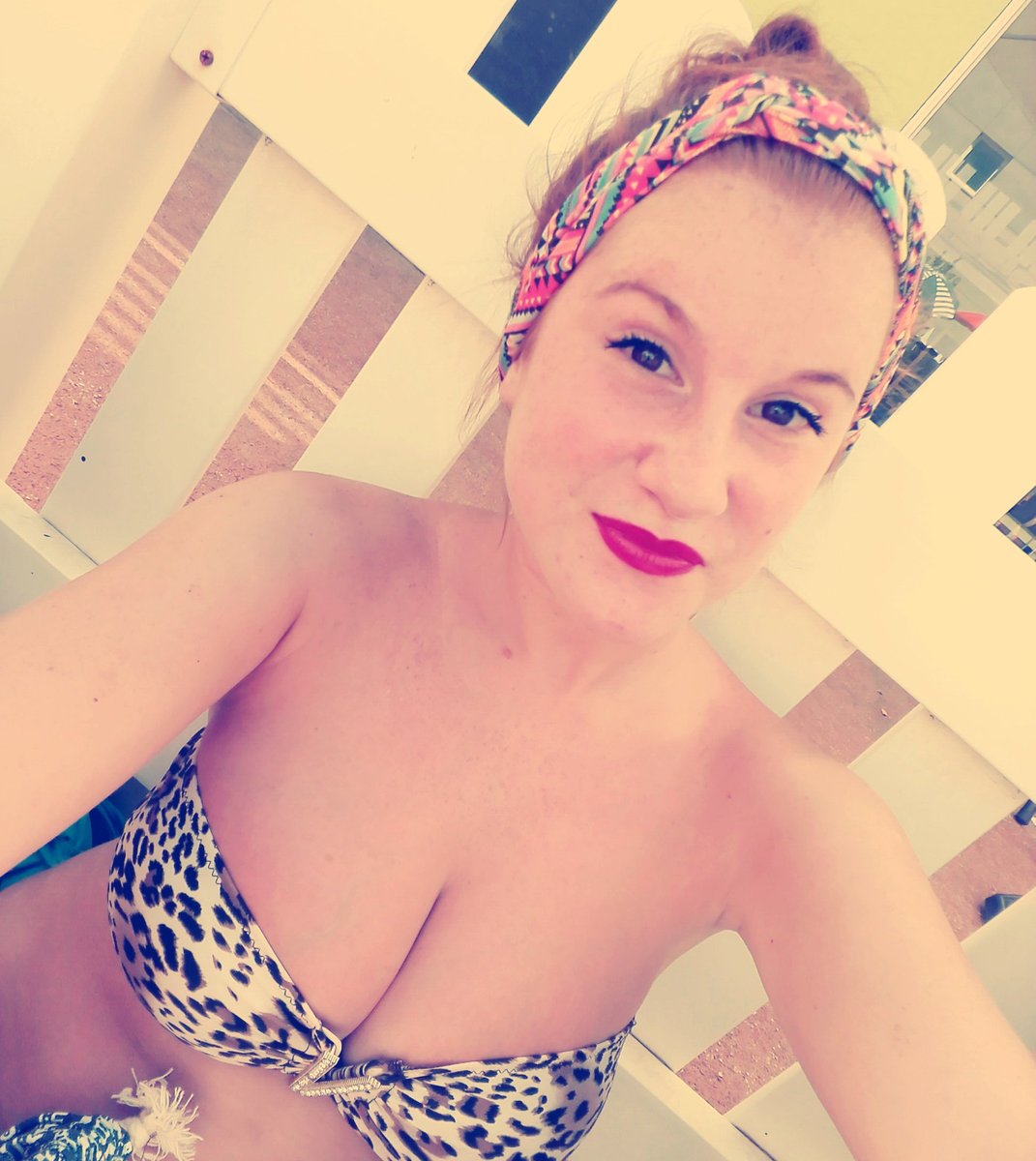 MaariaRivero's tweet photo. Pequeño resumen del finde!! #LatinSummer 🎉🌞🌊🎶 https://t.co/bfsuzC46j4