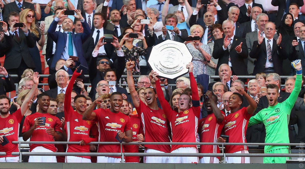 ManUtd's tweet image. Good morning! #MondayMotivation