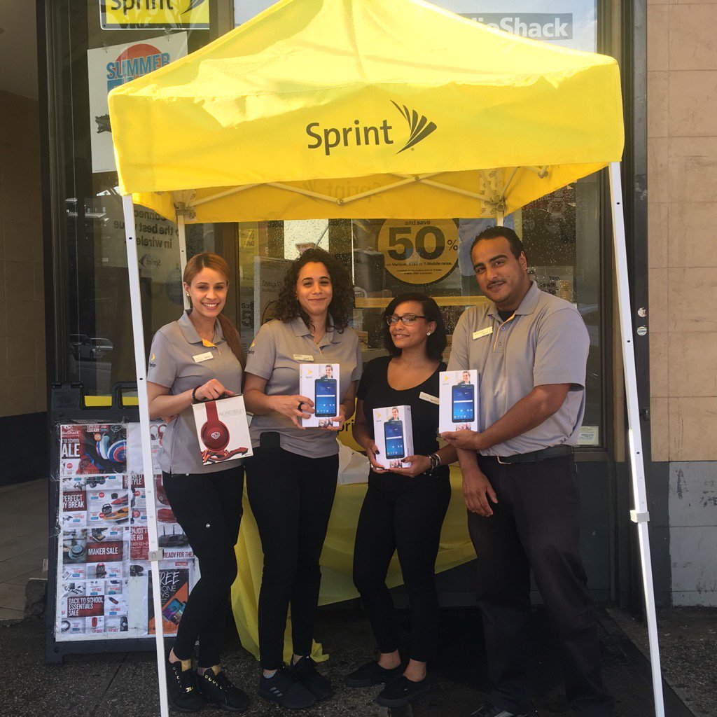 claudsprint's tweet photo. The Woodside Squad Says Thanks Everyday! @jchan267 @HGayle28 @VThecloser21 https://t.co/9YisOwuYTo