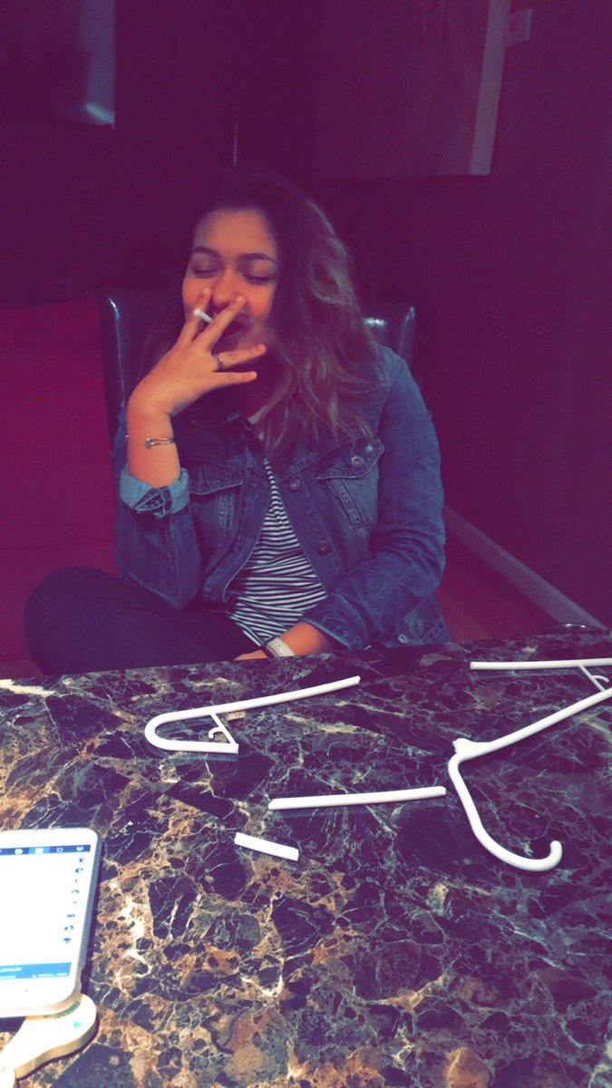 fiercy_fox's tweet photo. #NationalSisterDay to this gem. Can't wait till she comes home ❤️ #notacigarette #funnynight #onlysiswithAtwitter https://t.co/PFpvxzTBVD