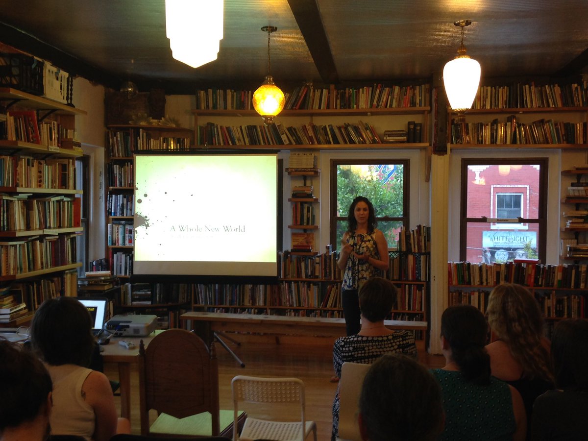 bridgetlhk's tweet photo. I'm learning from my friend @writervsworld about World Building @BluMondayReview workshop. #writing https://t.co/aZeidb67sC