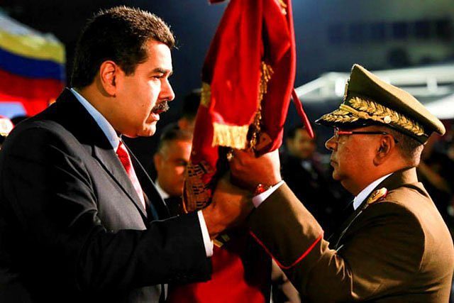CaraotaDigital's tweet photo. “Designación de Reverol es como colocar al Chapo de ministro” https://t.co/O14KVBMB9p https://t.co/9xgyjeOnci
