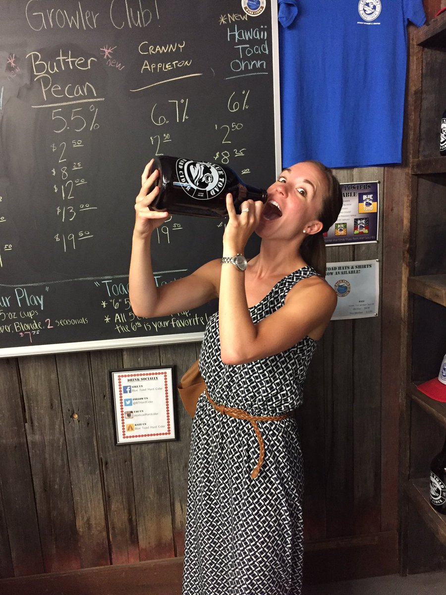 1SpacemanSpiff4's tweet photo. Enjoying some Blue Toad Hard Cider! #drinklocal #localbusiness #supportlocal #rocbrews #hardcider @schutt https://t.co/QWigAvjWm7