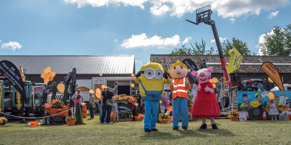 <a href="/OswestryShow/">Oswestry Show</a> look at these guys. They made lots of children very happy indeed! congratulations to TW Plant hire.