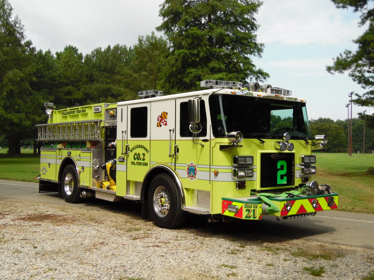 lvltc97's tweet photo. More @PierceMfg apparatus at the @CumberlandVVFA parade @SingerlyFire @glickfire https://t.co/LkIUCVXXcD