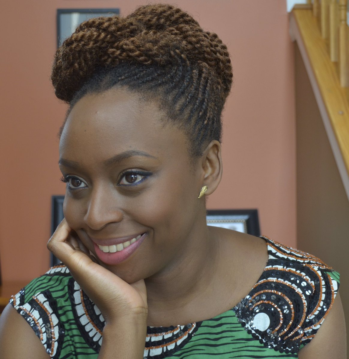 thejelistories's tweet photo. Loved being @southbankcentre listening to Chimanda Ngozi Adichie - follow us on Snapchat for clips 👻thejelistories https://t.co/VUl3y18sEt