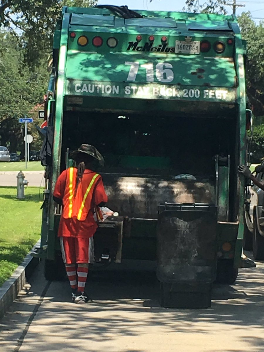 Patrick_J_Lewis's tweet photo. @TweetNOLA @wdsu garbage man ripping open every bag on #AudubonBlvd yesterday pocketing anything "interesting" https://t.co/s6DB4CBDWr