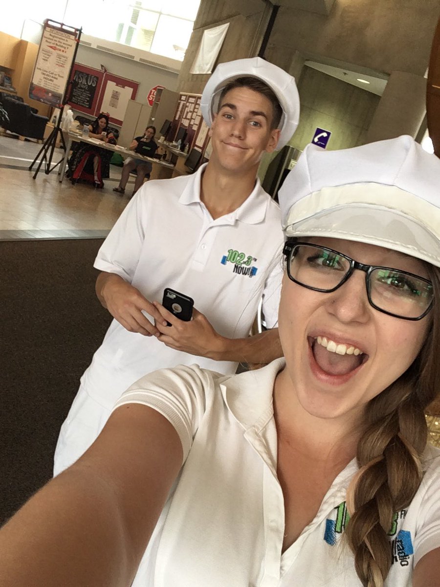 NOWNicold's tweet image. ANIMETHON WAS A HUGE SUCCESS! I'm pretty sure we  gave out almost 2000 Popsicles #notexaggerating #popsiclethepeople