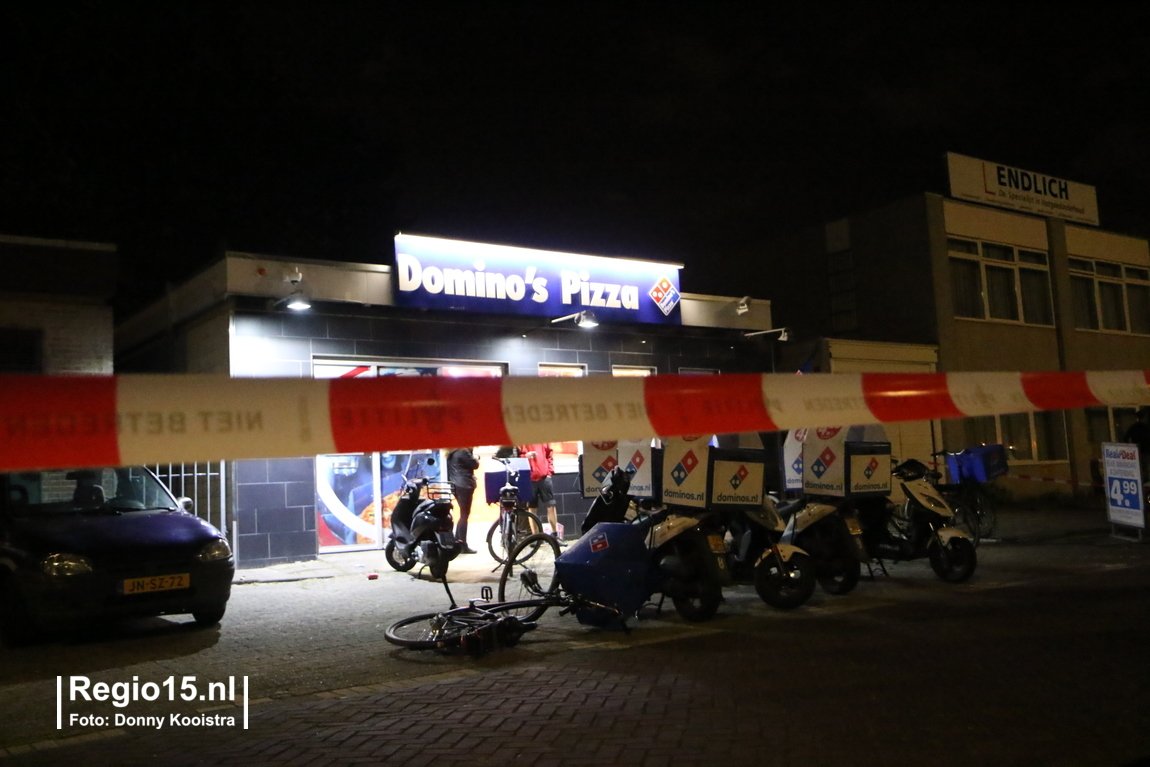 De politie meldt een gewapende #overval op de Domino's Pizza aan de #OudeHaagweg in #DenHaag.