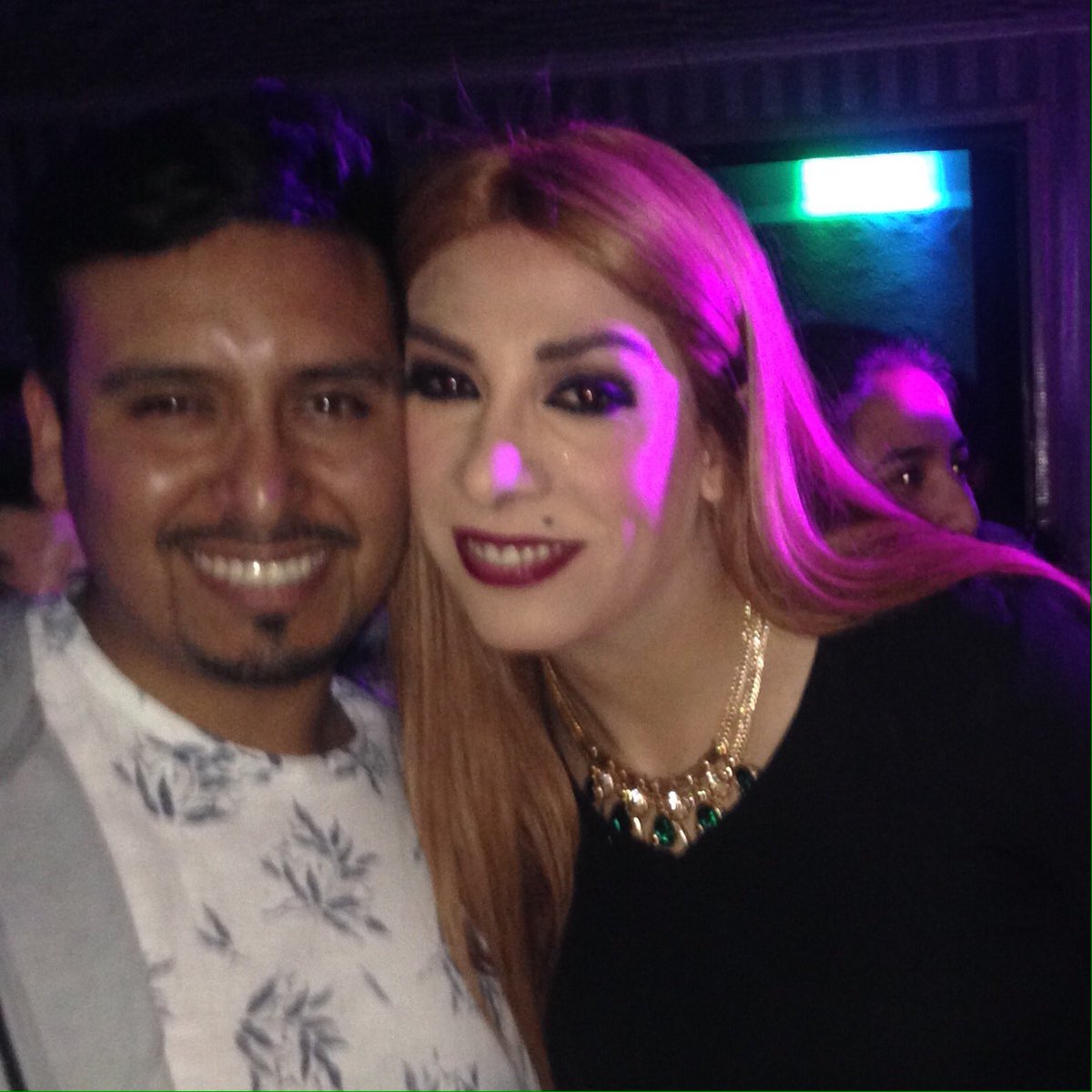bobkeko's tweet photo. Que buena noche #risas #karrete #amigos #happy #live #laserena #locuras https://t.co/dH93wxAv0z