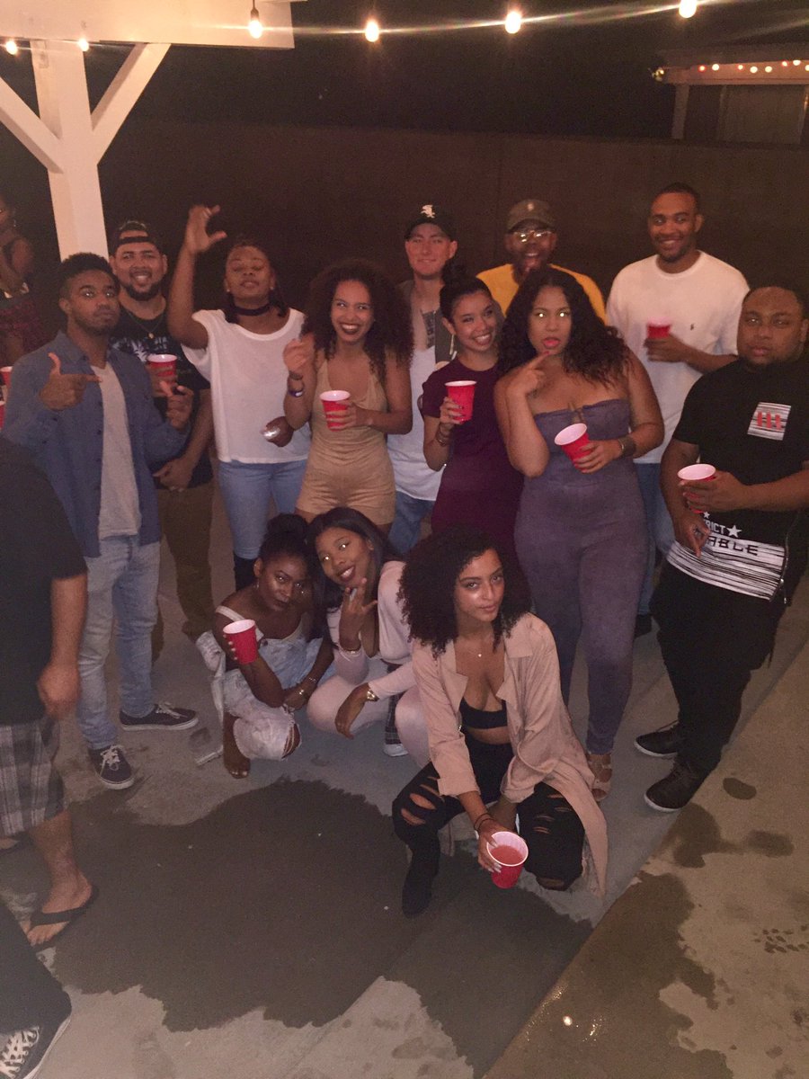 JusticeDomingo's tweet photo. Last night we all got back together for Mo's birthday. I've missed y'all ๐ฉ #LMU15 #LMU16 #LMU18 https://t.co/auB5Bd9CUA