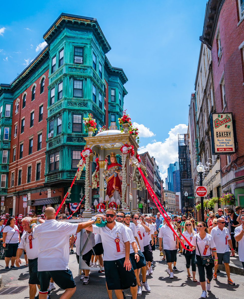NorthEndBoston's tweet image. Photos: 102nd St. Agrippina’s Feast Sunday Procession dlvr.it/LzWc4y