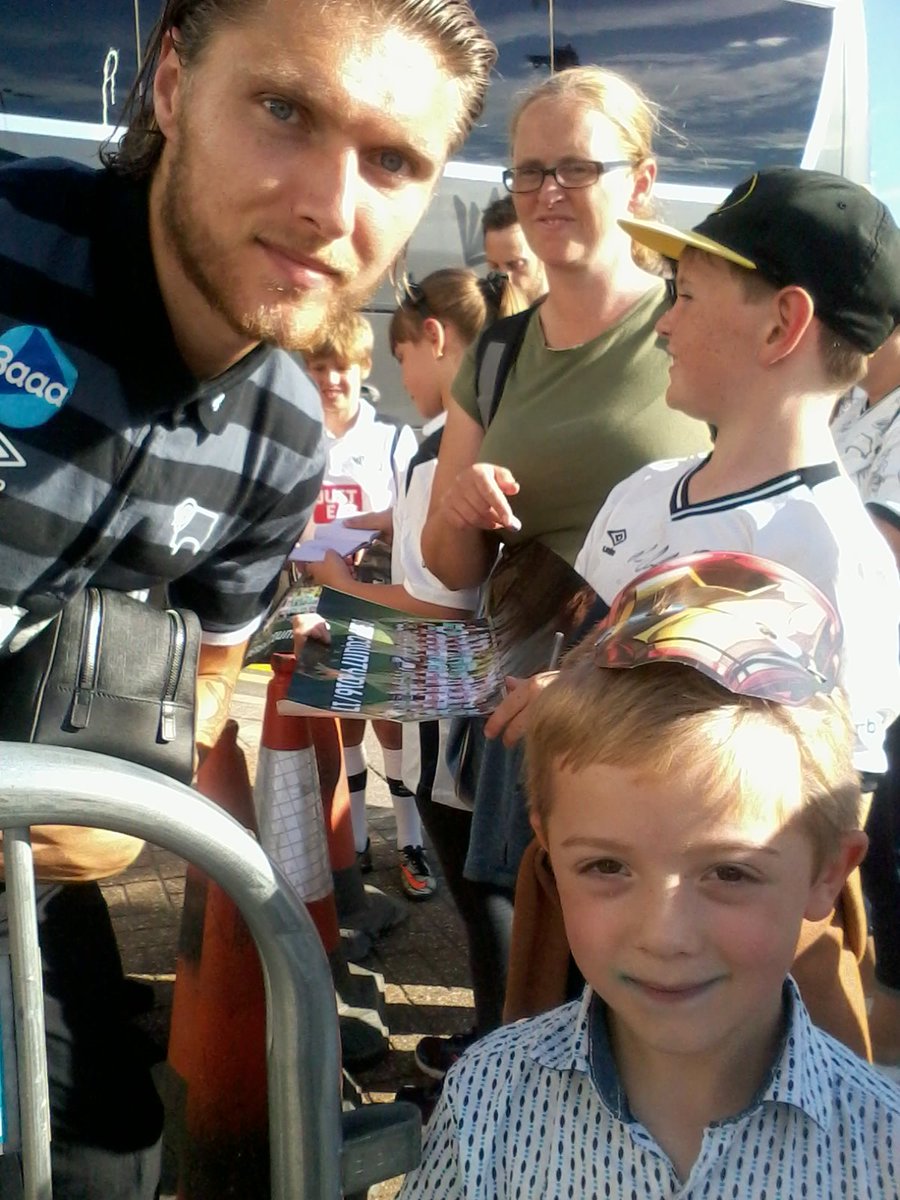 tashwheldon78's tweet image. Lennon meeting #jeffhendrick #derbycounty