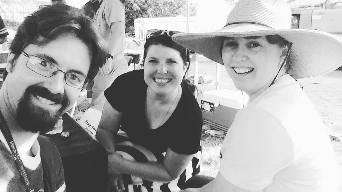DOB7sus4's tweet photo. #Festgoals https://t.co/PgvKl4hlRT