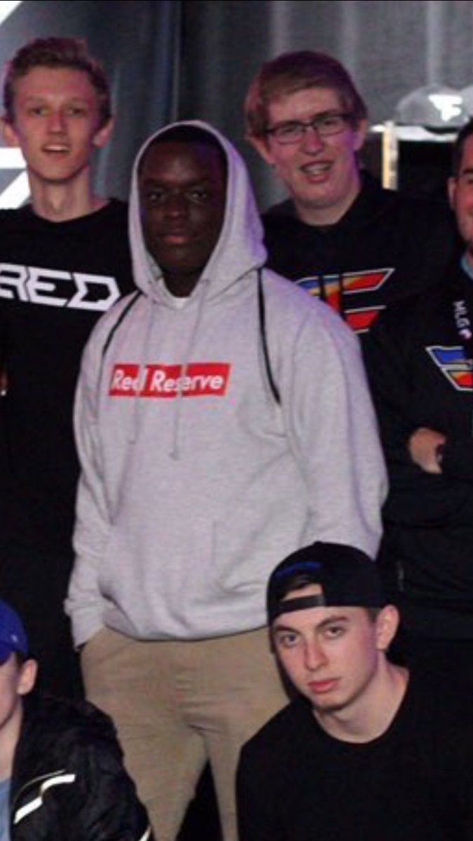 Revex's tweet image. that is not Dyn nor Mark Of J. Who is this nigga. Right here.