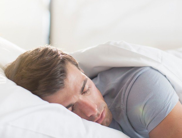 MensHealthUK's tweet photo. Early start tomorrow? Here's how you can perfect your sleep tonight https://t.co/Yi7PuVCga3 https://t.co/h8cpOot8ZT