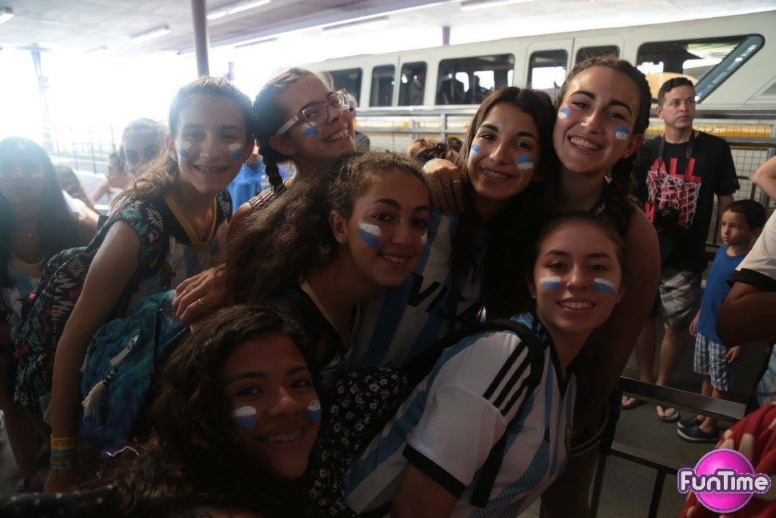 _callmeconi's tweet image. personitas q extraño mucho 🔙😭💖👯 #FuntimeMemories @Funtime15