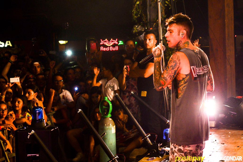 Fedez1710's tweet photo. Un anno fa. Gallipoli. 8 agosto 2015, Parco Gondar. @Fedez #unannofa #manchi #pophoolistasummertour https://t.co/Fa9hft3jjr