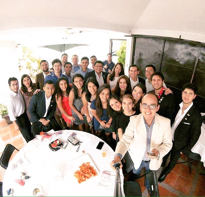 RotaractSanLuis's tweet photo. Cambio de mesa directiva del  Club #Rotaract SLP Tangamanga, éxitos a Gerry Estrada su nuevo Presidente #Rotary https://t.co/3Aj5Ksidyf