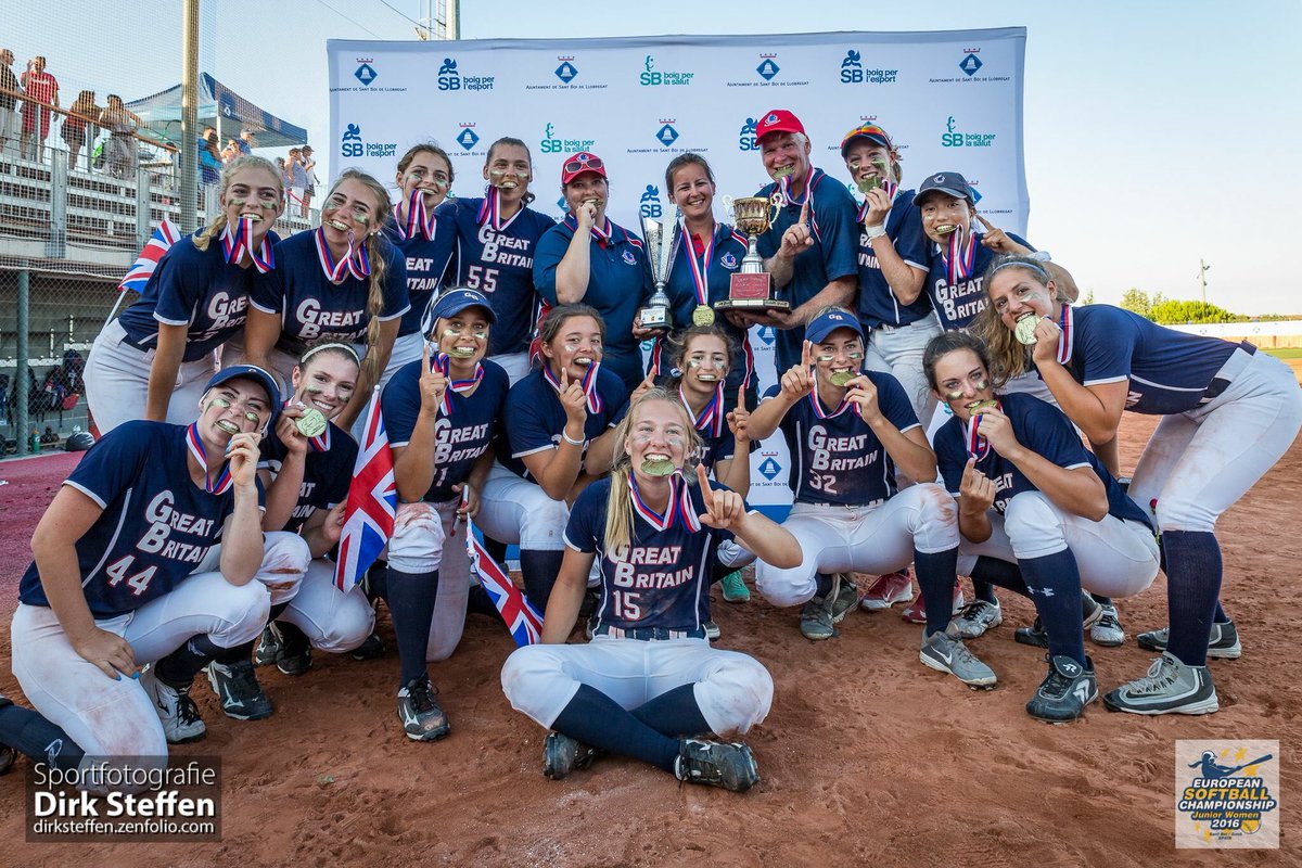 Laura Hirai tweet media