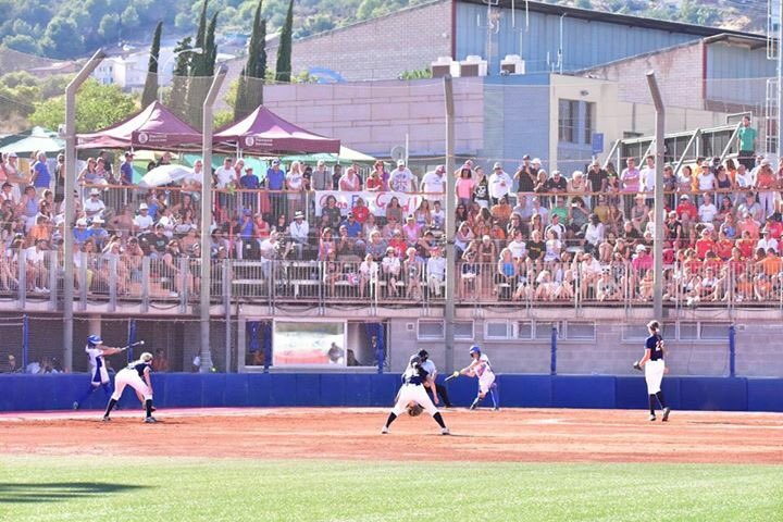 Laura Hirai tweet media