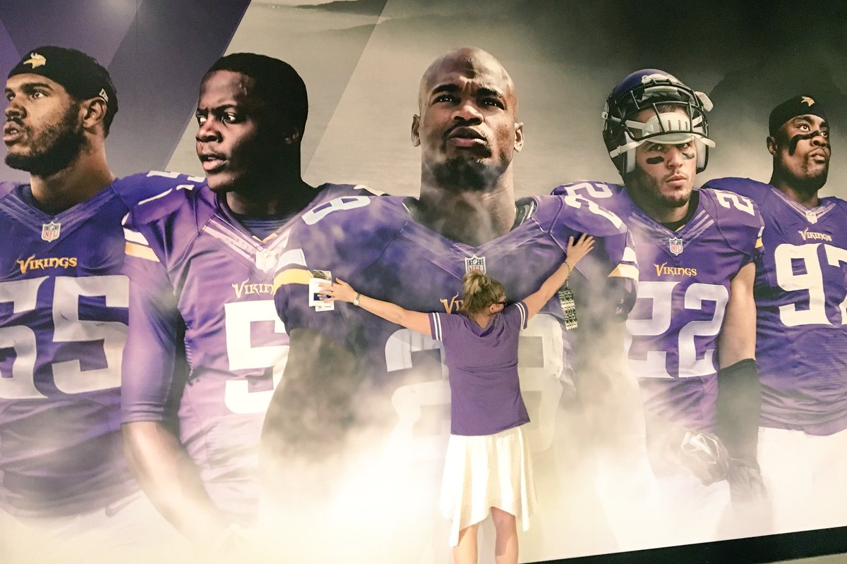 taelorj's tweet photo. Nothing to see here...
#usbankfamilyday
💜 @AdrianPeterson #USBankStadium #skol #Vikings #SkolVikes https://t.co/LiooqOzBn1