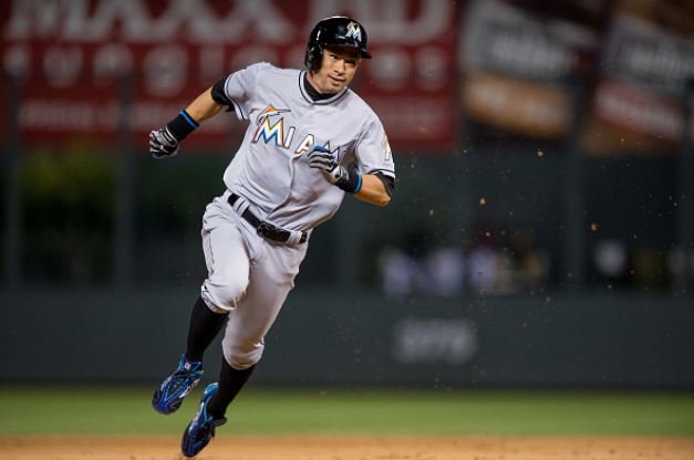 TSN_Sports's tweet photo. Ichiro Suzuki joins the 3,000 hit club with a triple! https://t.co/Q9PsuNHhR4