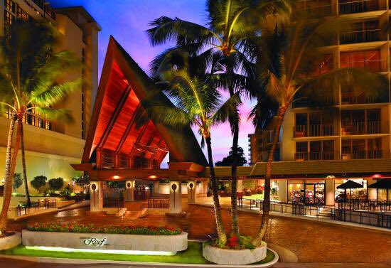 claireycats's tweet photo. Only I could spend months thinking I'm spending my honeymoon in the wrong hotel! #Hawaii  #similarname #confused https://t.co/JNKWYS4K5O