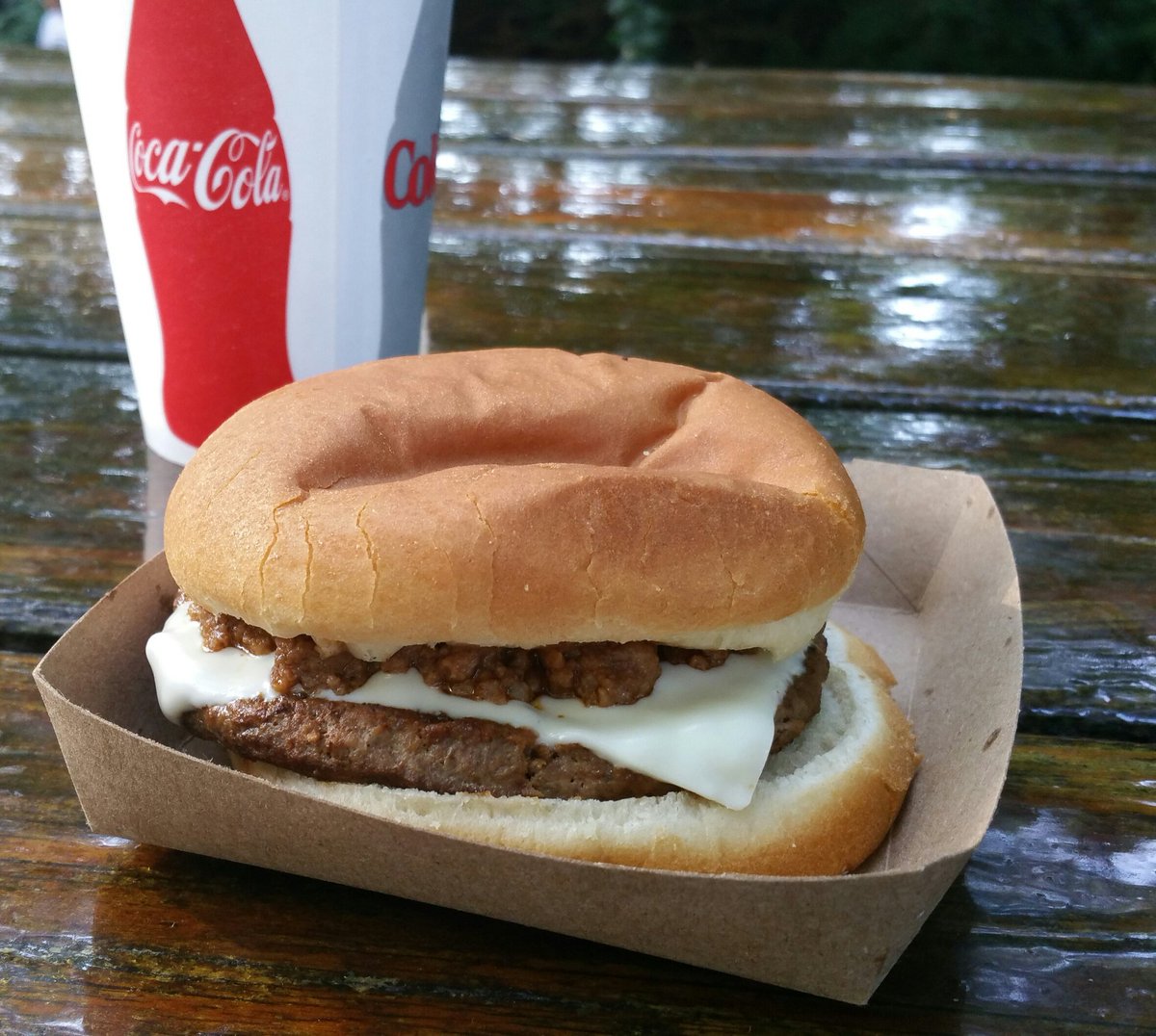 ncrow322's tweet photo. #peanutbutterbananaicecream
#cheesburgerwithbbq
#boehringers https://t.co/u45G8dky2a