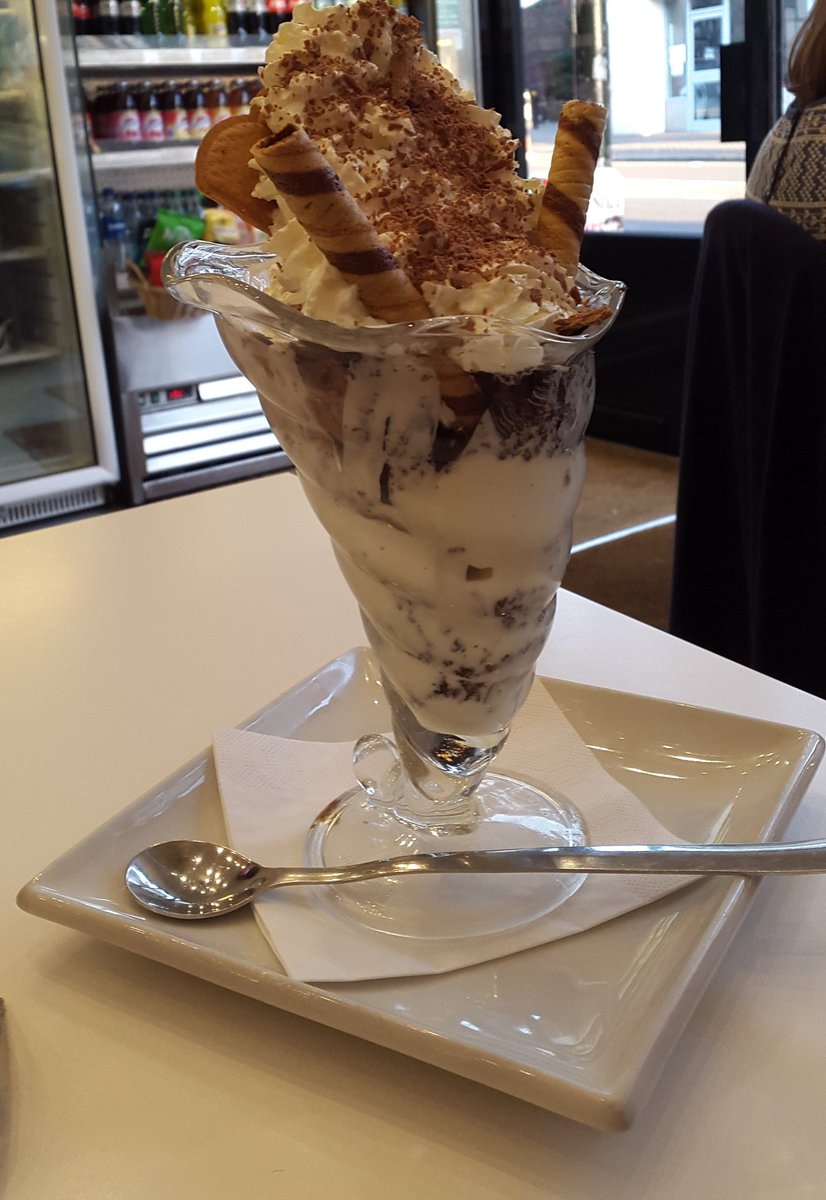 MSDLIGHTS's tweet image. Oh how we ❤'d @LoveASlice today!!💚 Yummmyyyy #cheesecake