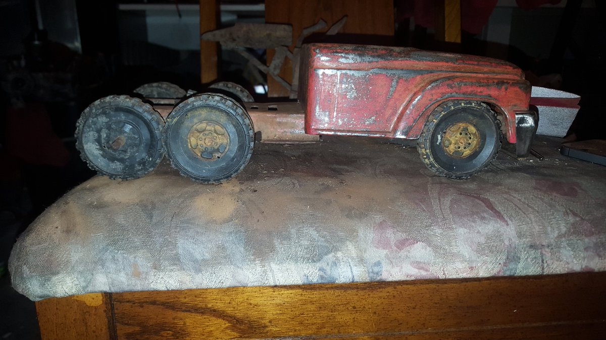 AngryDismantler's tweet photo. #retro-rebuild #lostandfound #restoration #formysonroom #ratrodfarmtruck  I enjoy working on this a lot I can do w/e https://t.co/HunTWGYgLR