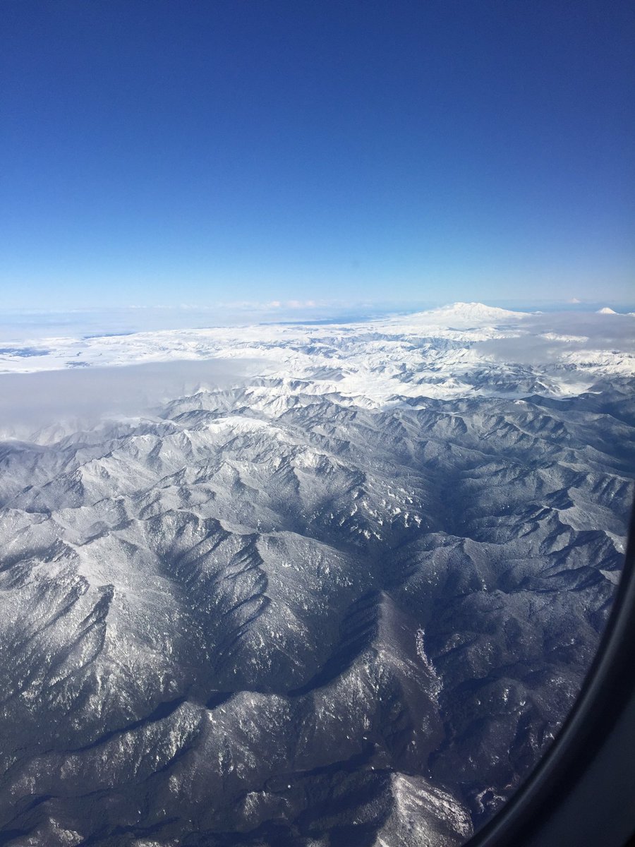adamsforbes's tweet photo. Snow laden #Kaweka #Kaimanawa mountains, plus #MtRuapehu and #MtTaranaki in the distance! Coldsnap in temperate #NZ! https://t.co/FmmS1Y7cGy