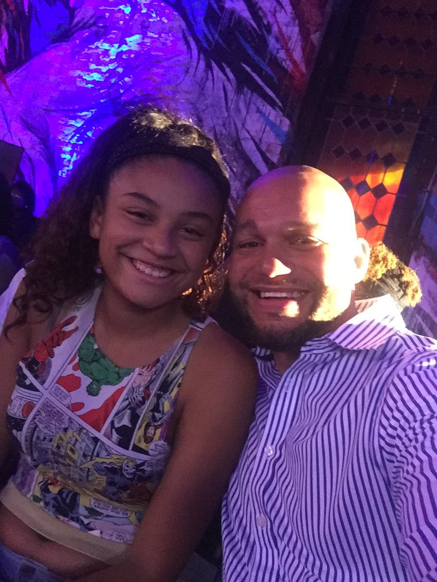 RobertWhite_DC's tweet photo. My date to the @JarmalHarris fashion show, my niece, Tami (who won't let me follow her on Twitter) https://t.co/jeCjZyDICU