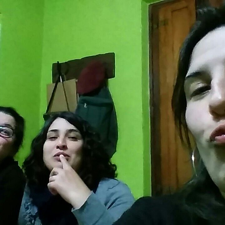 cesu7987's tweet photo. Con mis amigas muy Mara brunetta #Mara bruneta @EducandoANina https://t.co/0KWfZfDWPN