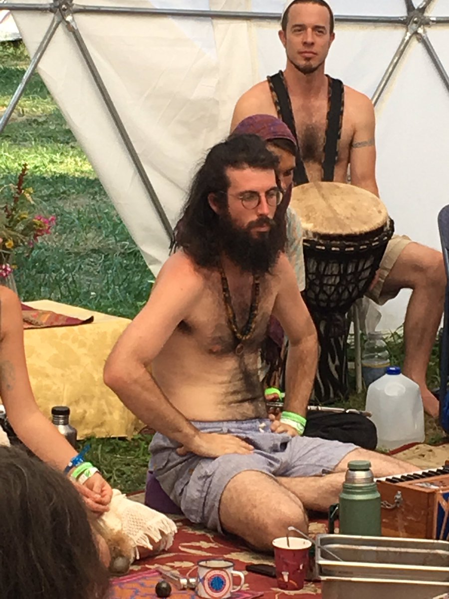 mystic_rising's tweet photo. #Kirtan and #cacaoceremony live with #hanumanproject https://t.co/7rWrlrPeWK