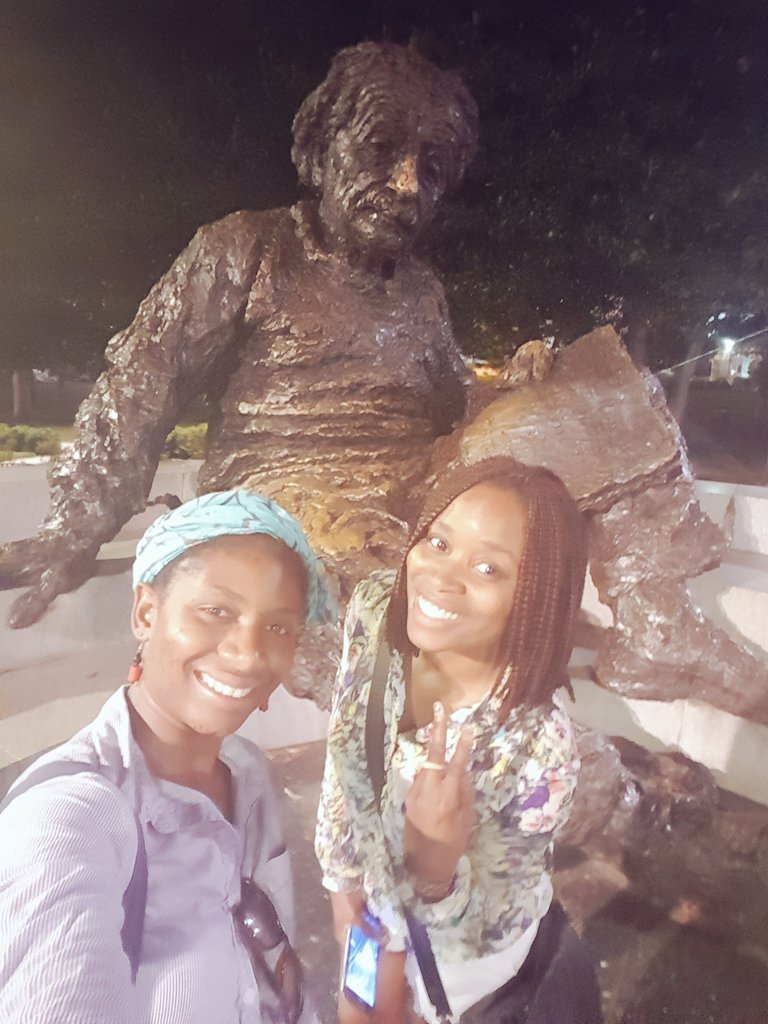 Lulu3Lumbiwe's tweet photo. @NsokiOrnella @theNASciences #PhotoswithAlbert All the way from #DRC and #Zambia #USMonuments #TouristMode #YALI2016 https://t.co/q8CSJkGhWh