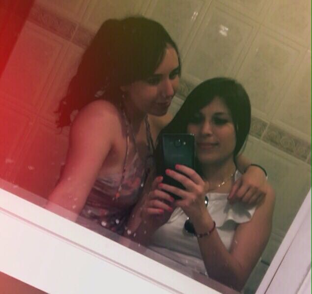 _linis's tweet photo. Como cuando sigues sin saber el porqué de una foto después de meses #NosAmo #SiEsUnBaño #PorqueLavida @edniijimenez https://t.co/dp8A5eOpYs