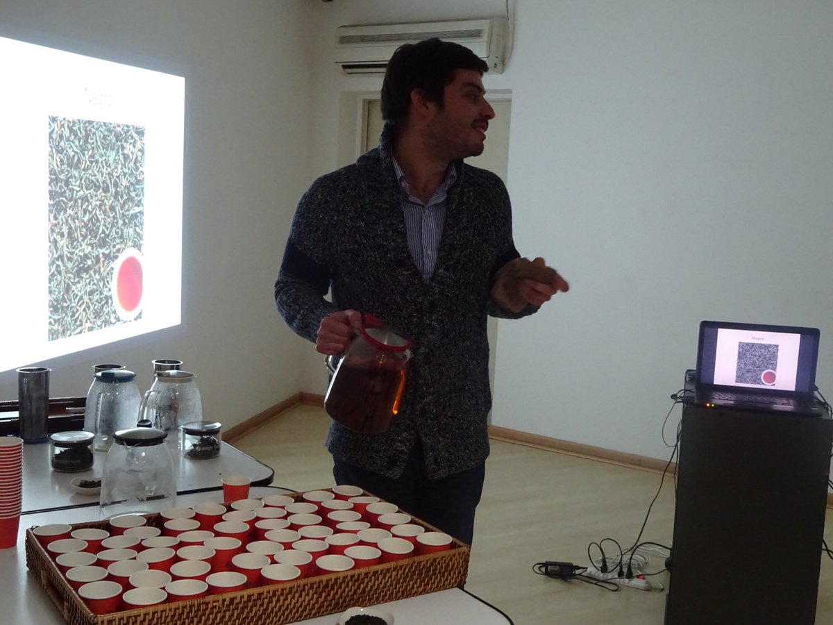 TeaSommelierScl's tweet image. Una entretenida tarde junto a un espectacular público junto a @Adagioteaschile y @Biblioteca_Viva de #PlazaVespucio