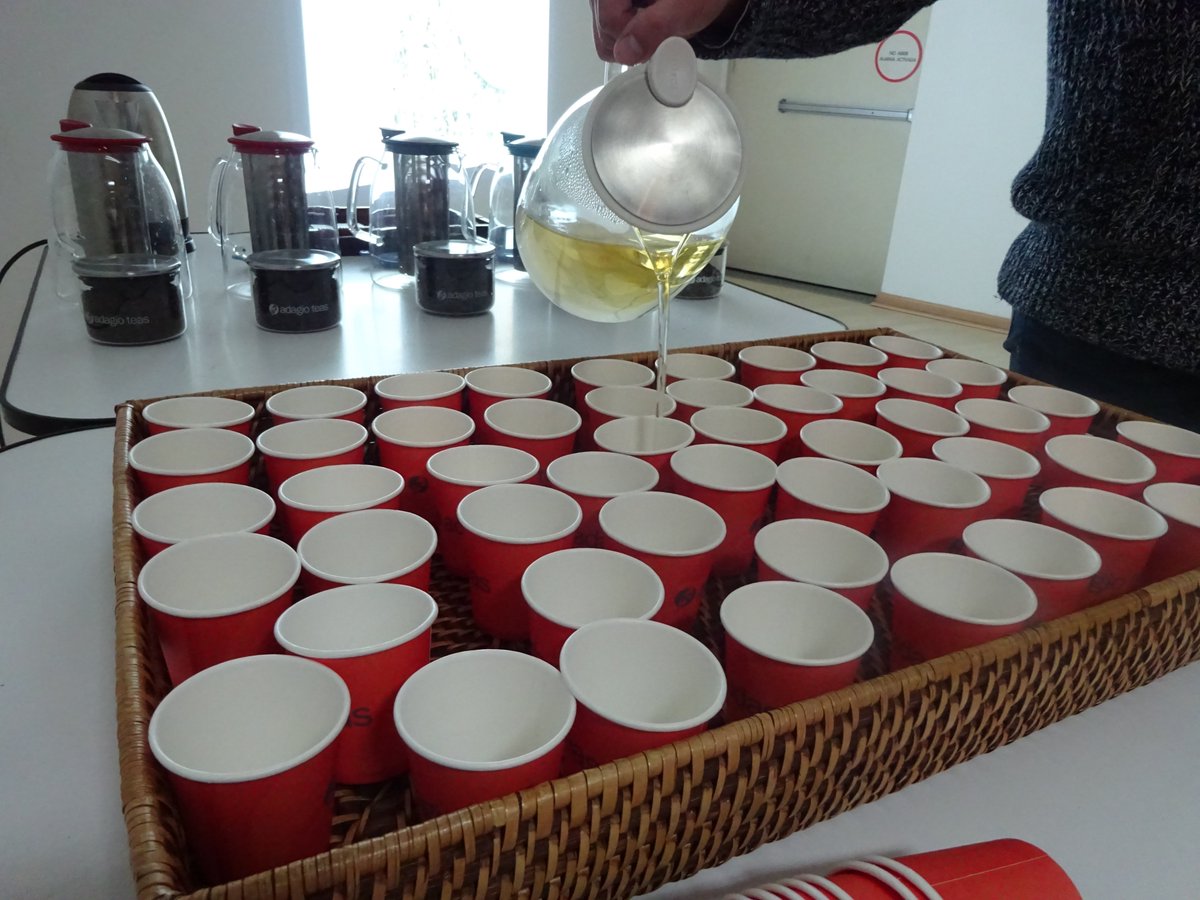 TeaSommelierScl's tweet image. Una entretenida tarde junto a un espectacular público junto a @Adagioteaschile y @Biblioteca_Viva de #PlazaVespucio