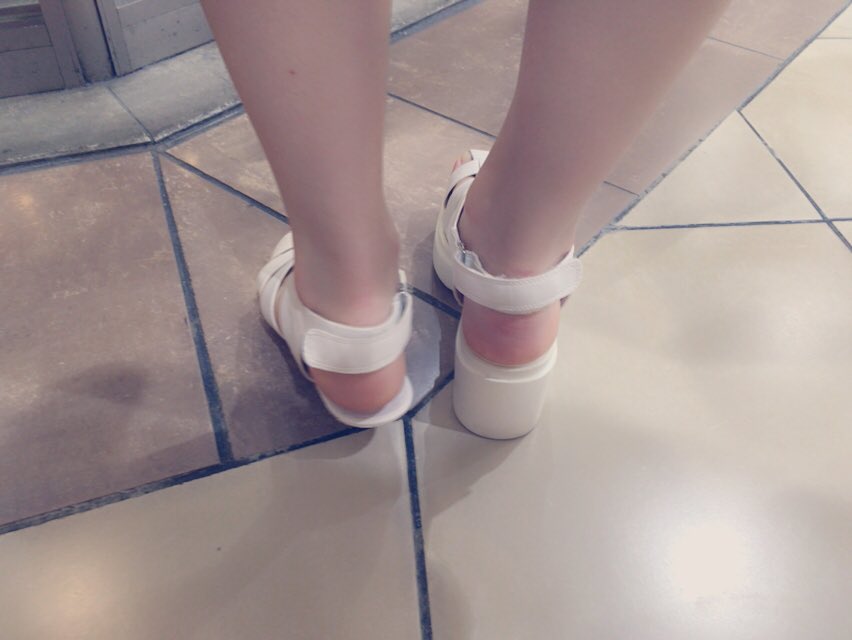 onisasu_onvc's tweet photo. ヒールだけ落としたアキデレラ https://t.co/3CqBn1rs3f