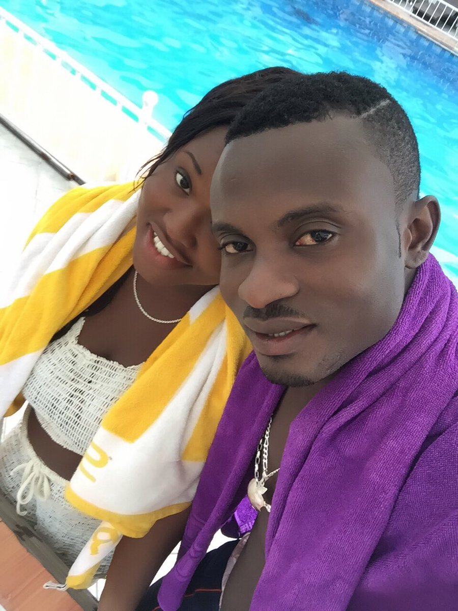 bashberry2's tweet image. Whn I hear hatters talkin much abt me 🎤 I feel lyk their music to my ears 🎧 So I hav to find my dancin' shoes👟👟🚶..🙏