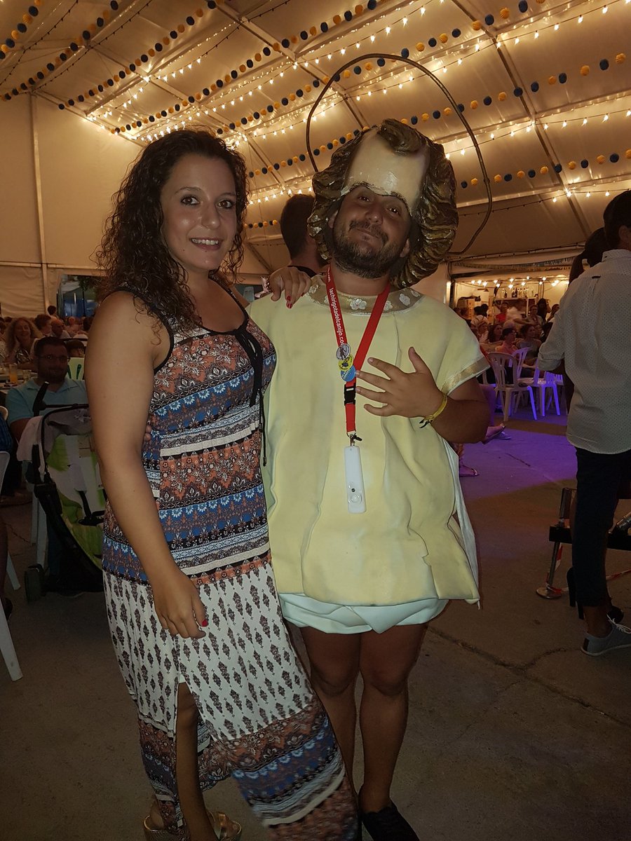 estfa_nia's tweet photo. ¡¡GRACIAS por esta gran noche!! #ElNiñoJesúsQueTeníaTuMadreEnLaMesitaDeNoche #Jartibles365 #Únicos @elcanijocom https://t.co/FKPh7Azek9