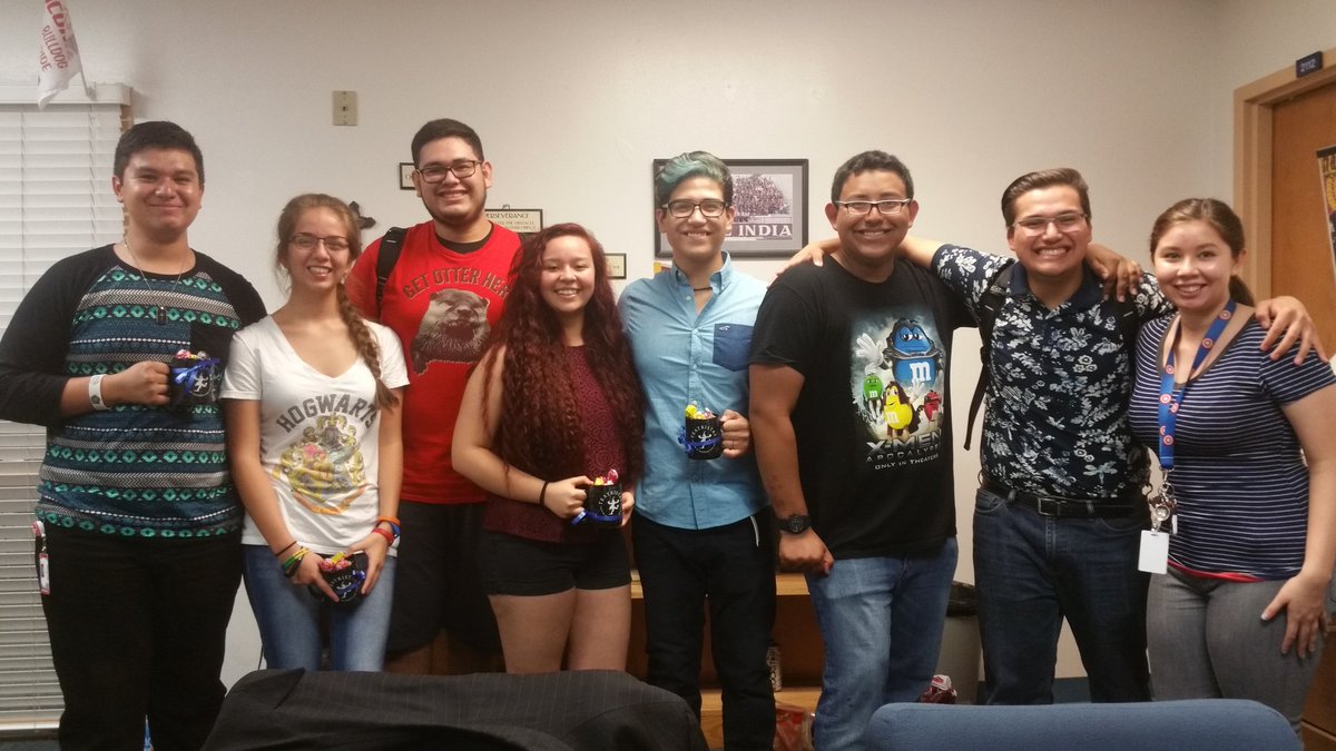 MPA_GOJAGUARS's tweet photo. Our Thater Arts Bulldogs 
LOS TEATRISTAS 
Welcome SHS Admin #bulldogstrong 
@SocorroISD @SHSStuCo65 @SISD_SEC https://t.co/lFF2QTXfaI