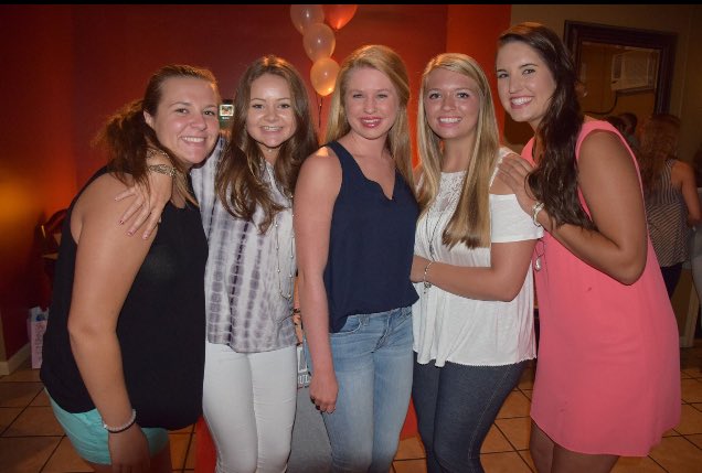 Lady Bruins tweet media