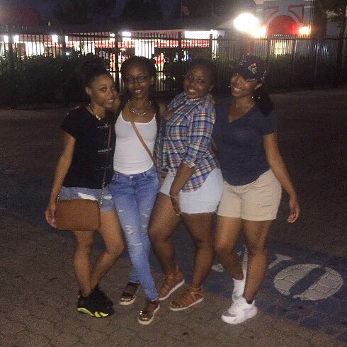 _quandaaaa's tweet photo. #MainThangs 😜💘🤘🏽
My Favorite Girls👭👭 @_Lexci https://t.co/WmKcR43BbI